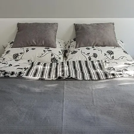 Rents - Apartament Wierzbiecice Апартаменты